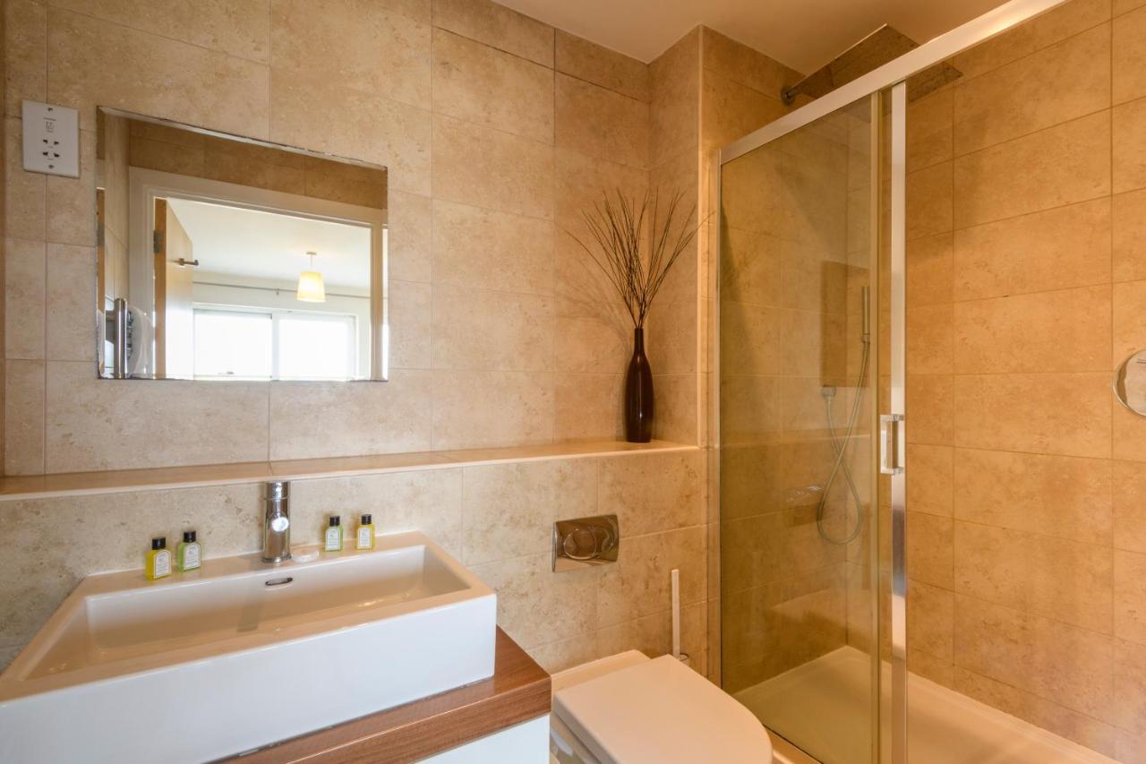 The House & Porth Sands Apartment